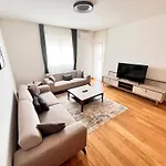 شقة New Luxury بودغوريتْسا