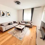 شقة New Luxury بودغوريتْسا