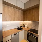 New Luxury * بودغوريتْسا